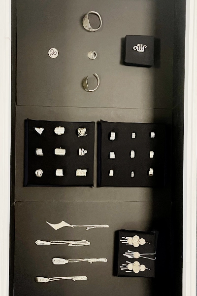 Lily Jewellery Display